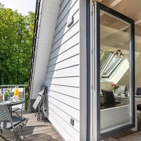 Haus Hamburg 2 *